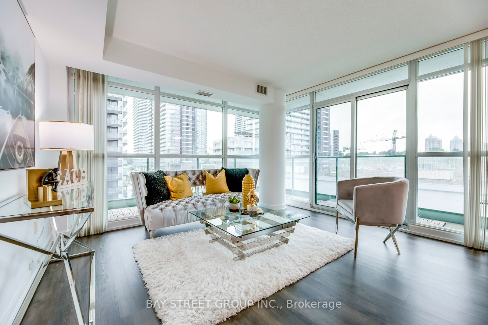 15 Singer Court, #601