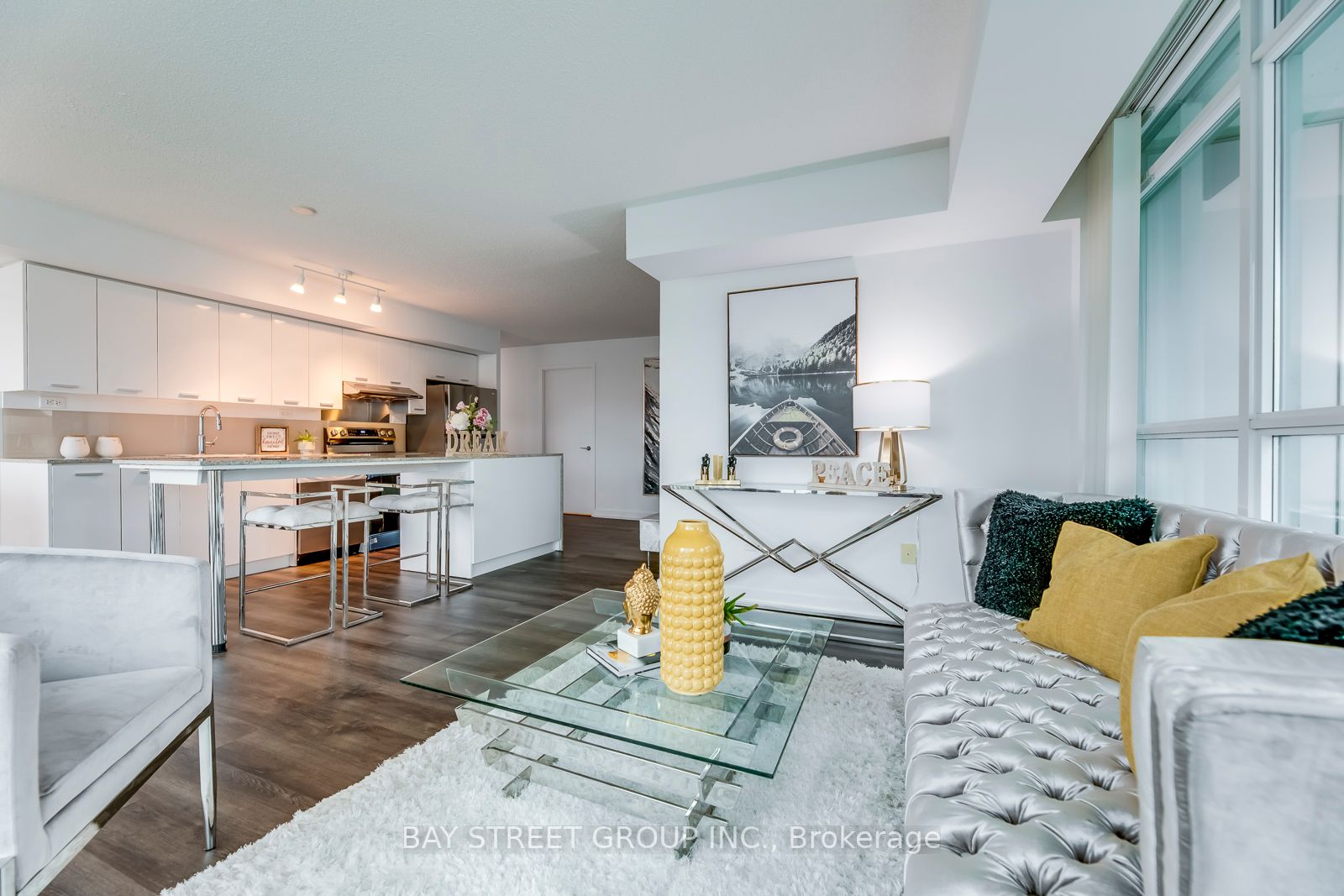 15 Singer Court, #601