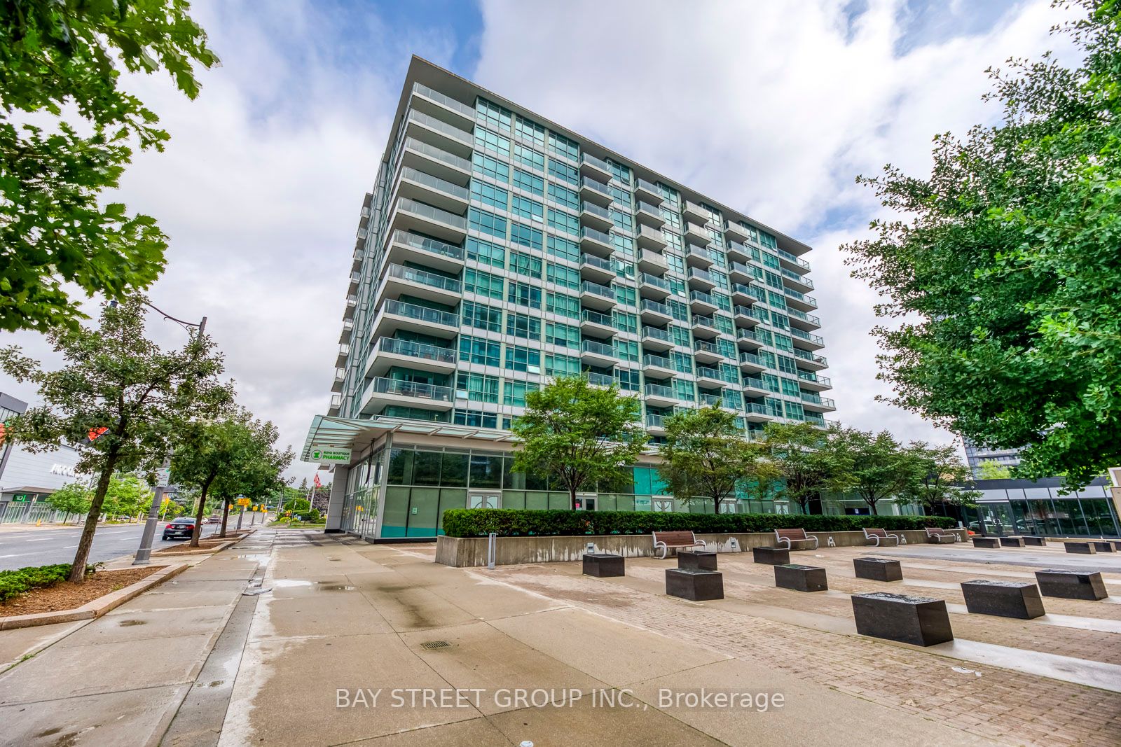 15 Singer Court, #601