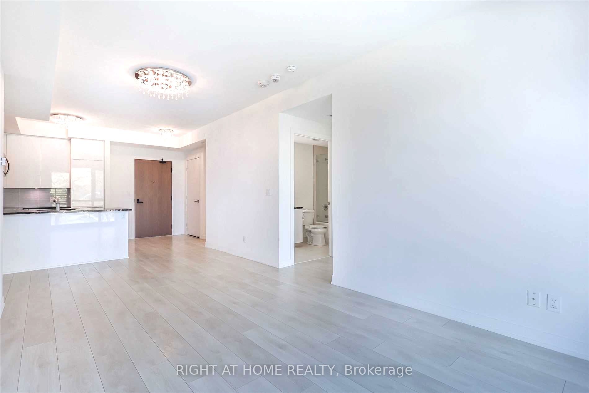 223 St. Clair Ave W, #207