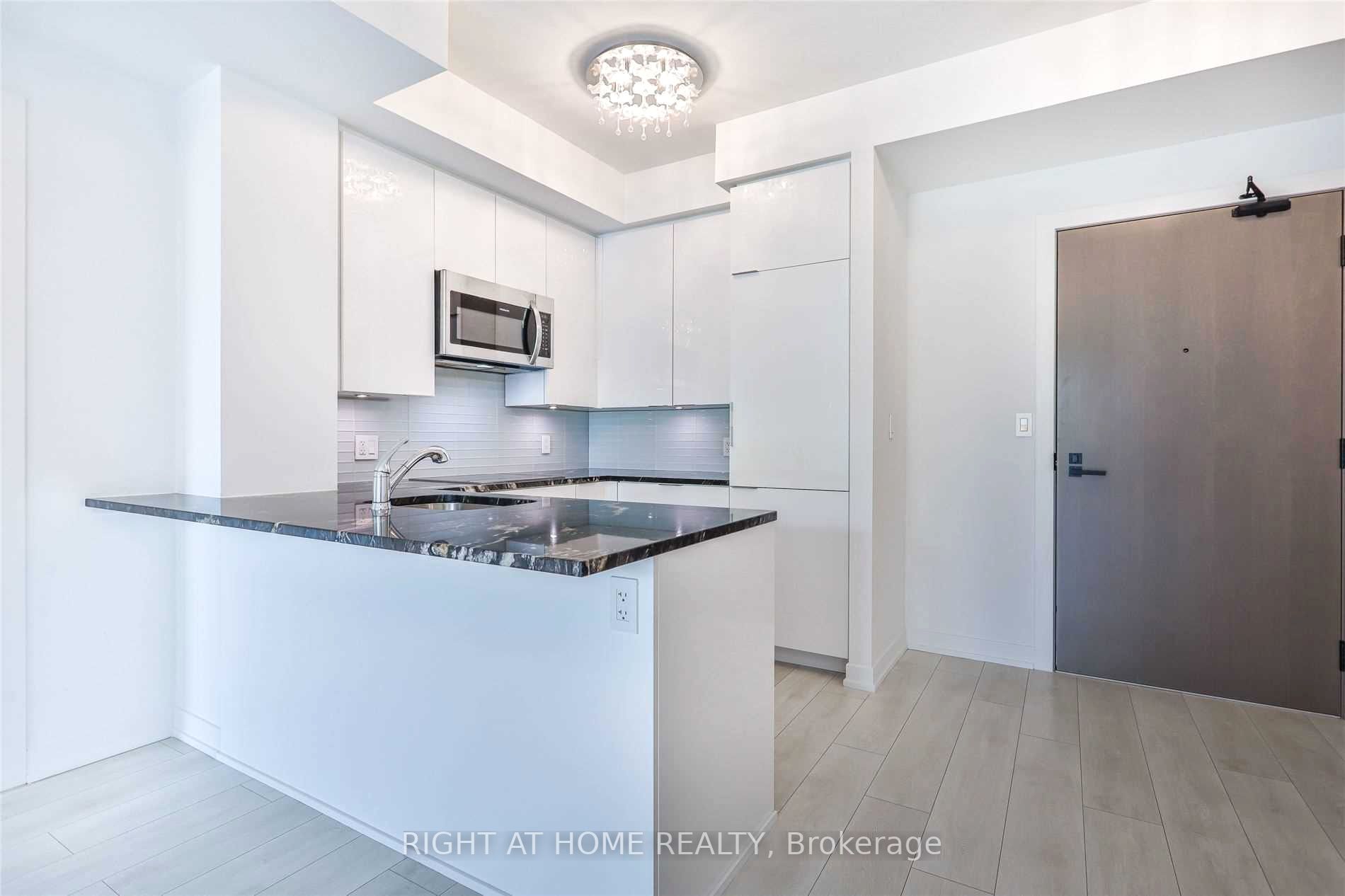 223 St. Clair Ave W, #207