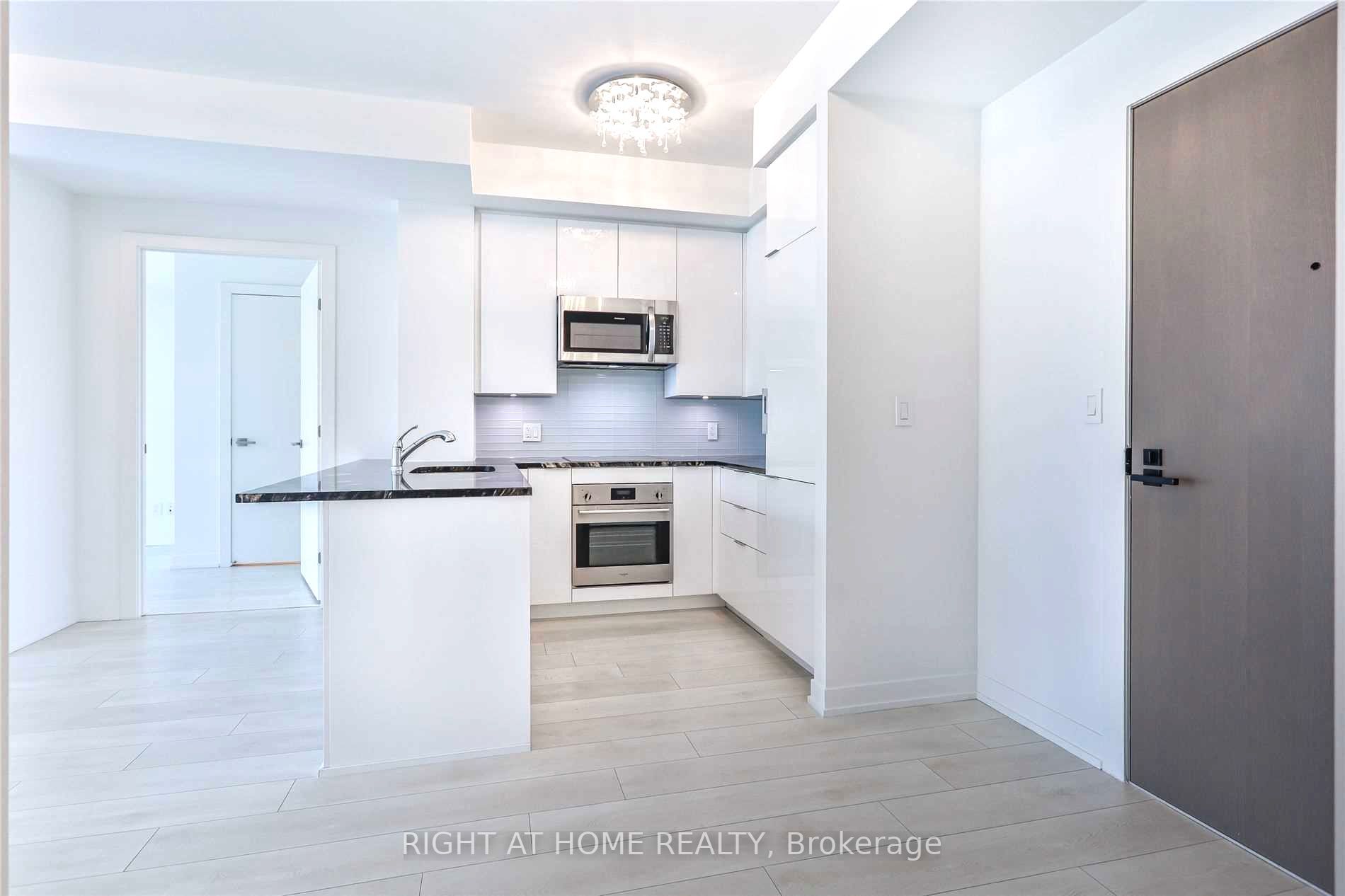 223 St. Clair Ave W, #207