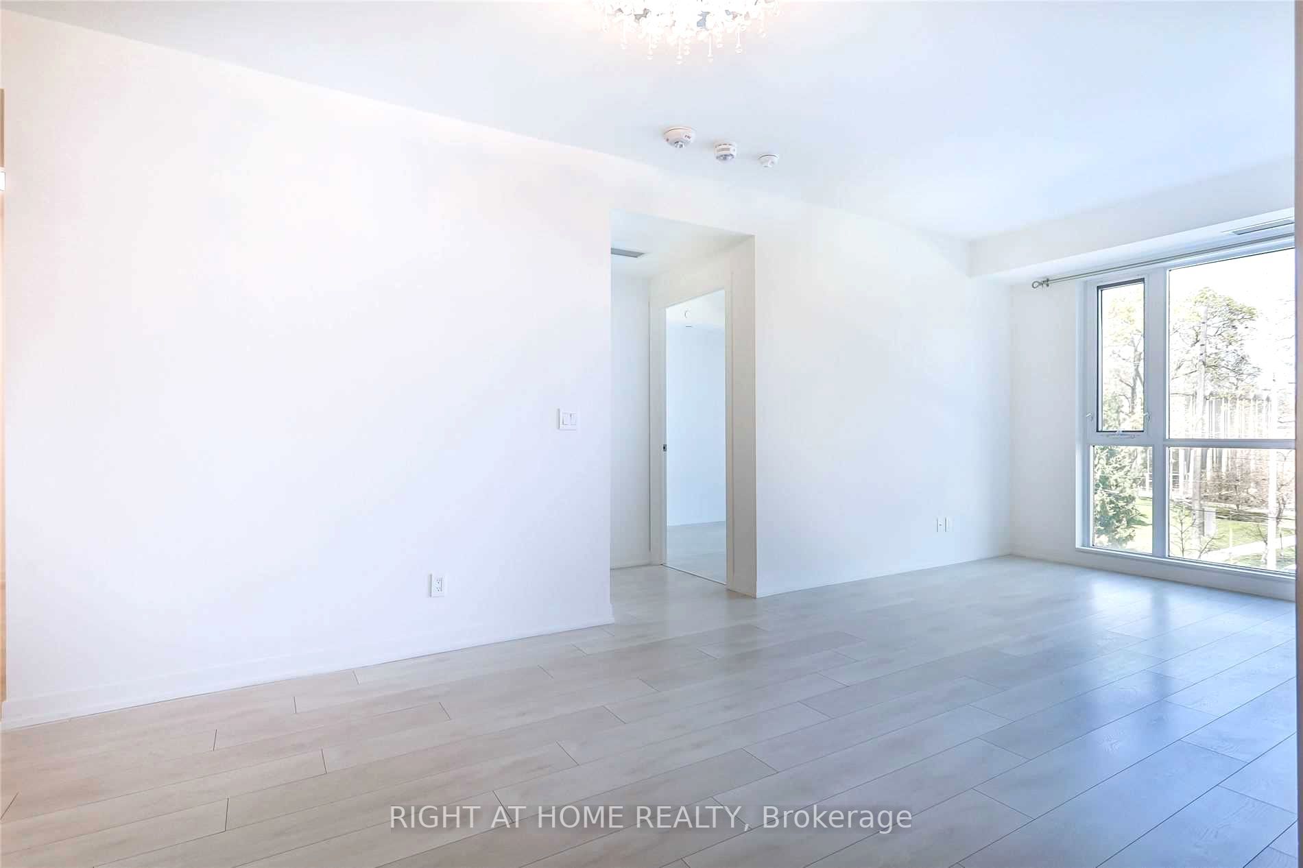 223 St. Clair Ave W, #207