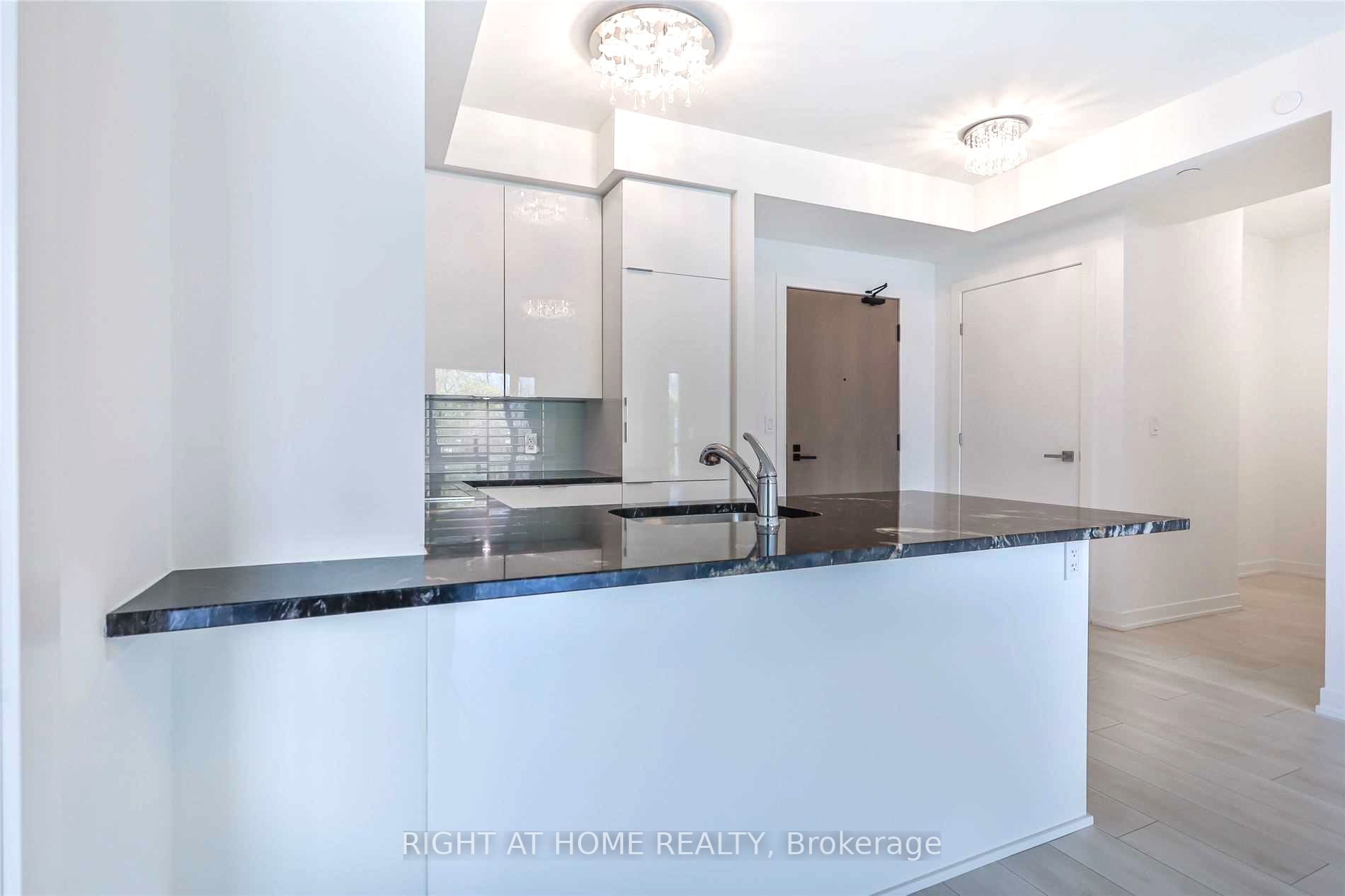 223 St. Clair Ave W, #207