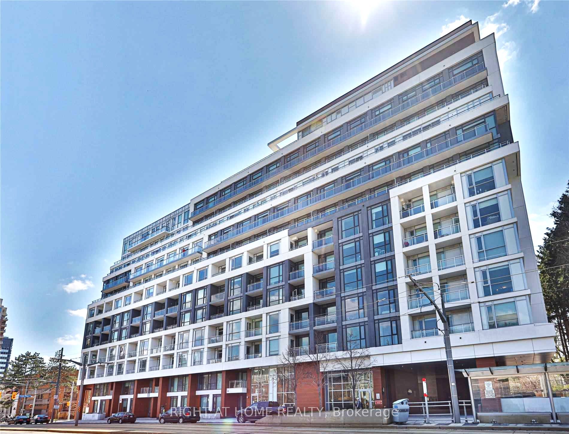 223 St. Clair Ave W, #207