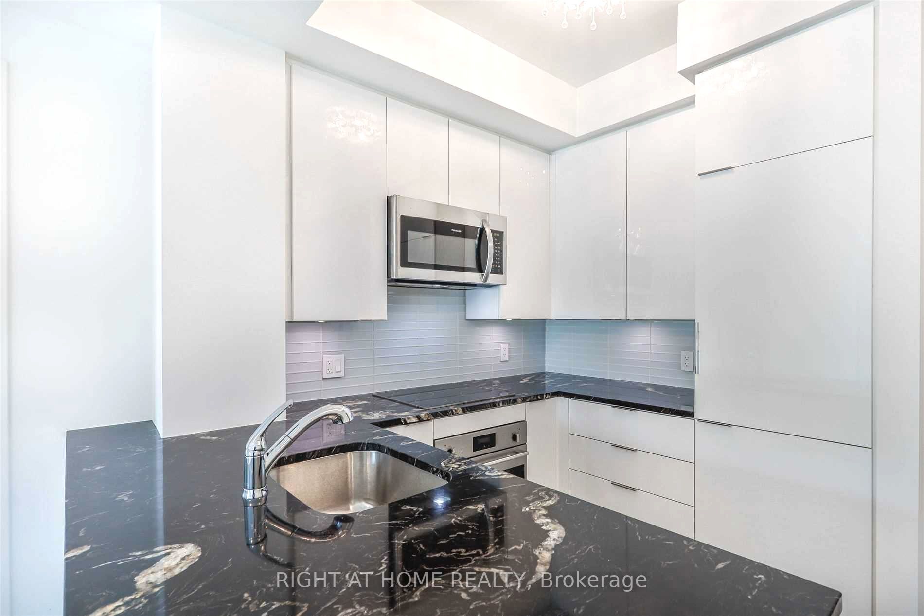 223 St. Clair Ave W, #207