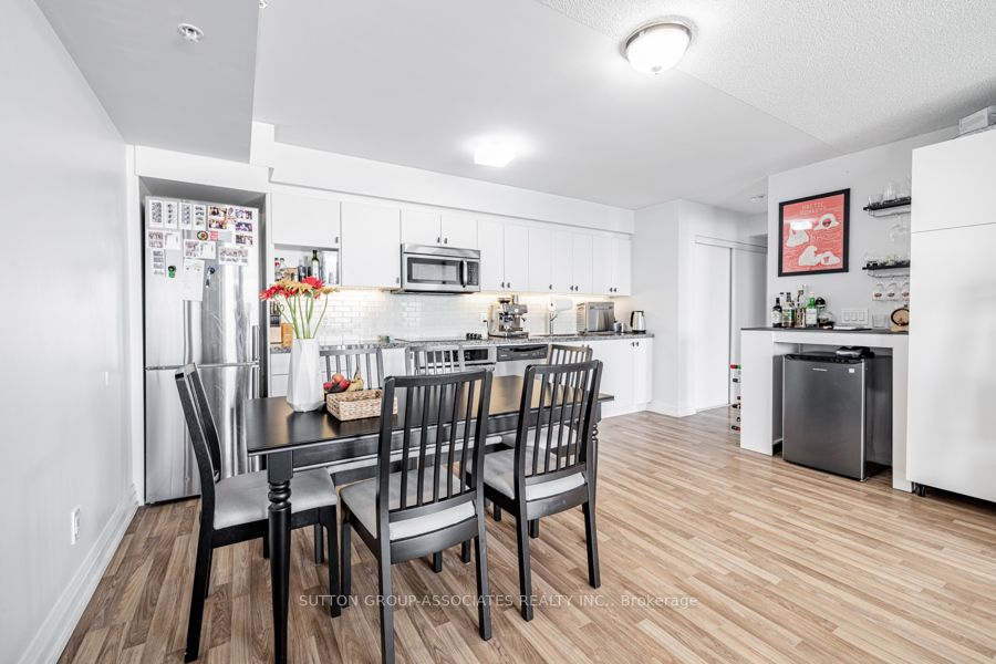 555 Wilson Ave, #803E