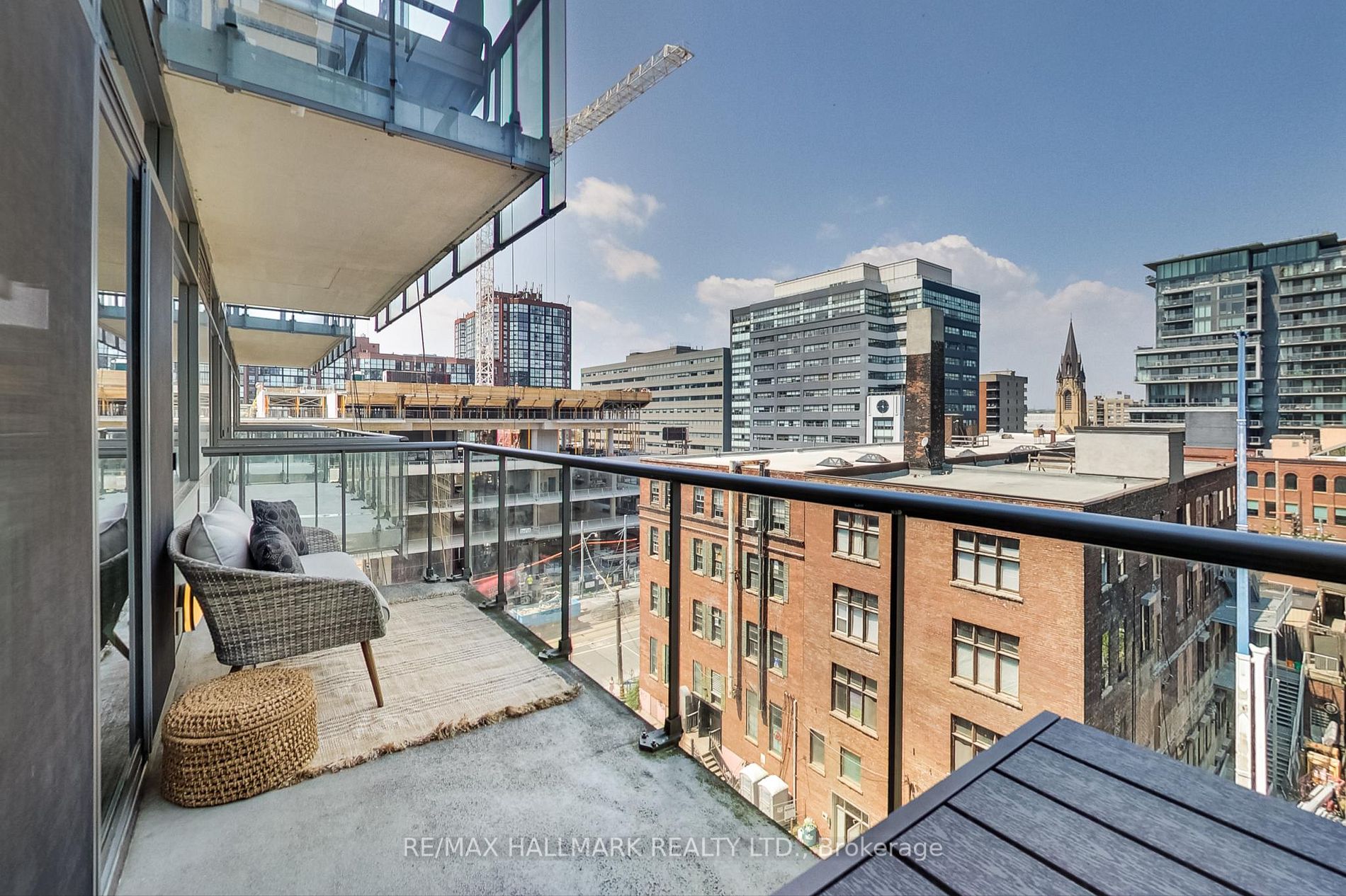 55 Stewart St, #809