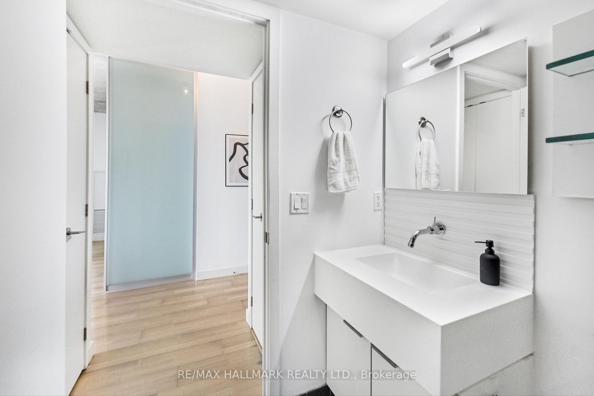 55 Stewart St, #809
