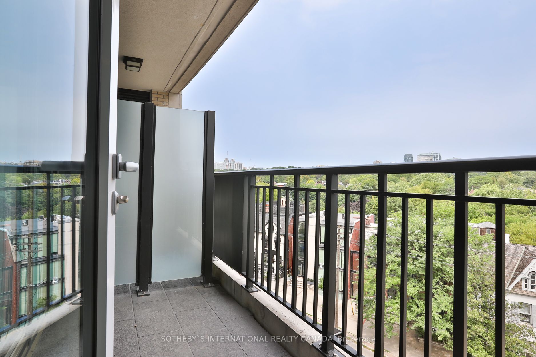 181 Davenport Rd, #505