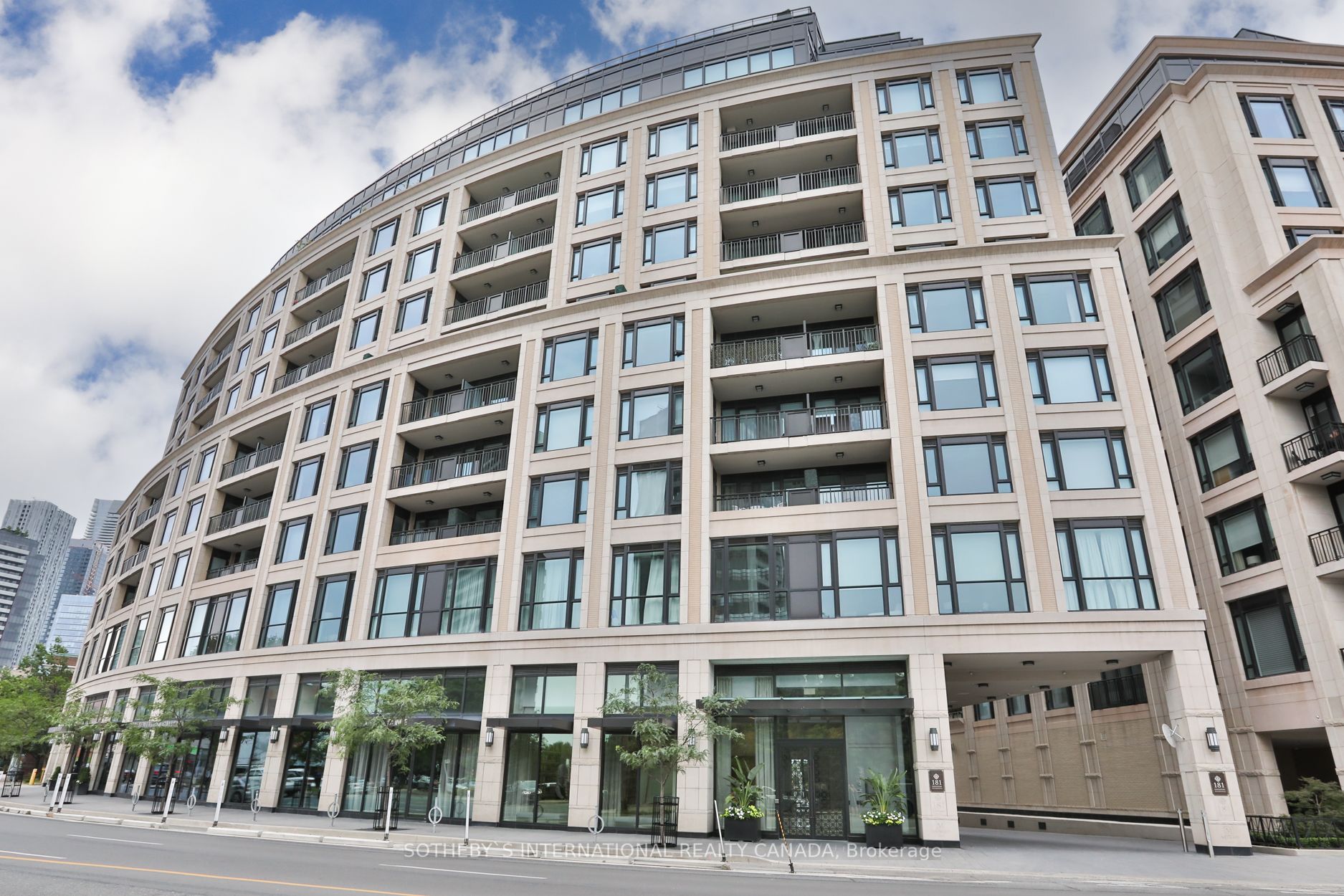 181 Davenport Rd, #505