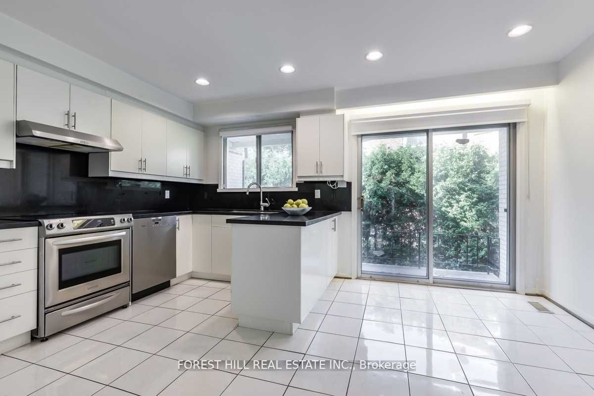 3 Tokay Crt
