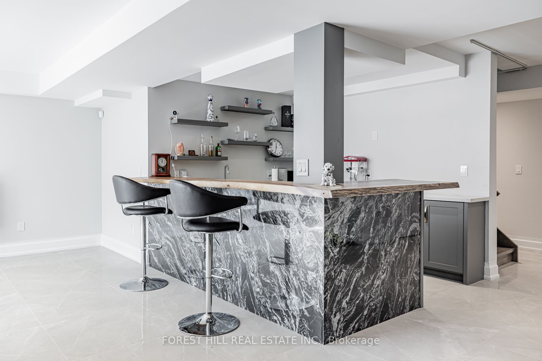 61 Hawksbury Dr