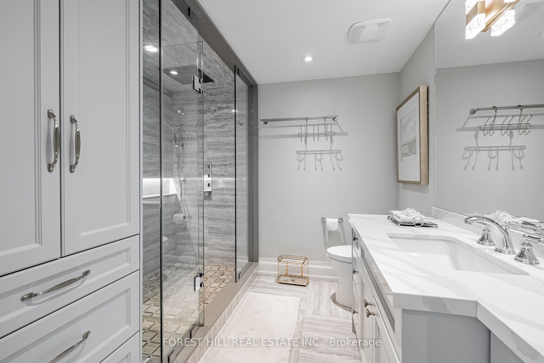 61 Hawksbury Dr
