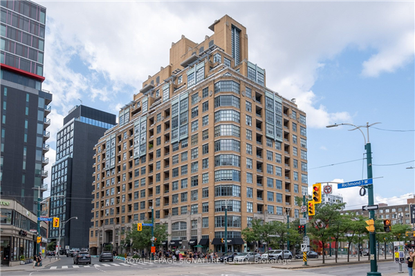 438 Richmond St W, Toronto