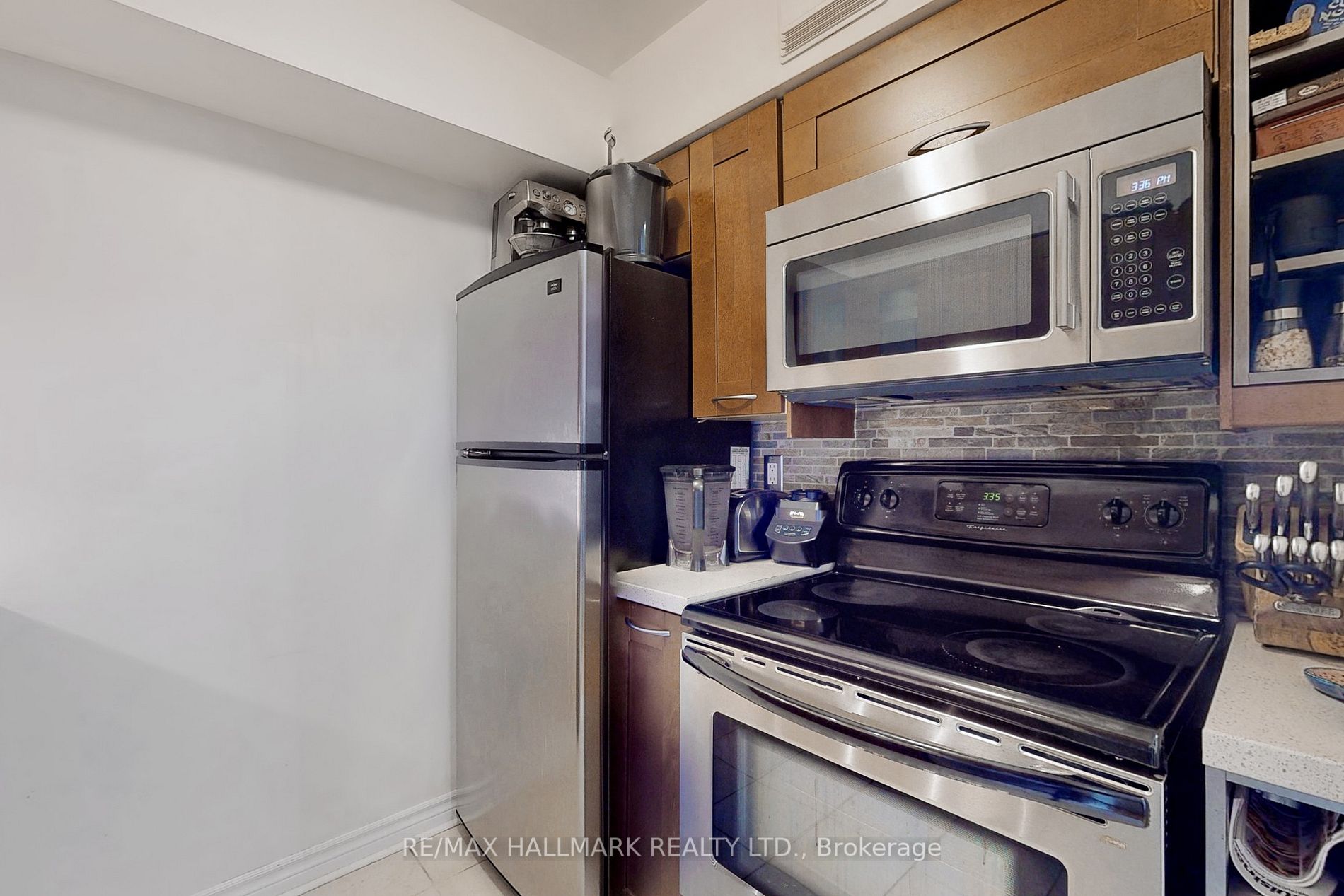 44 St Joseph St, #1805