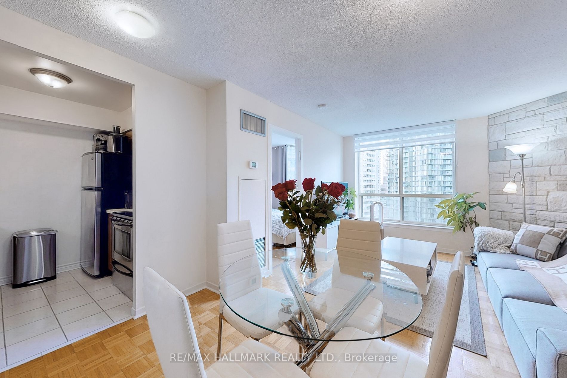 44 St Joseph St, #1805