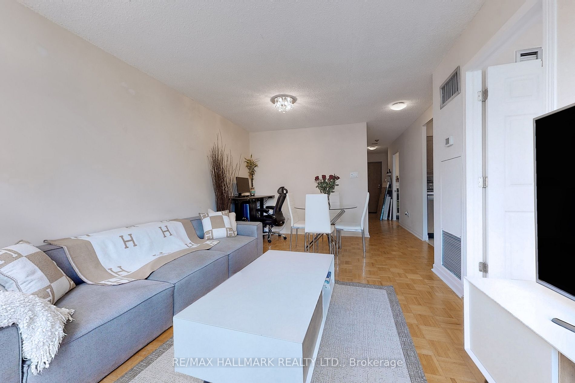 44 St Joseph St, #1805