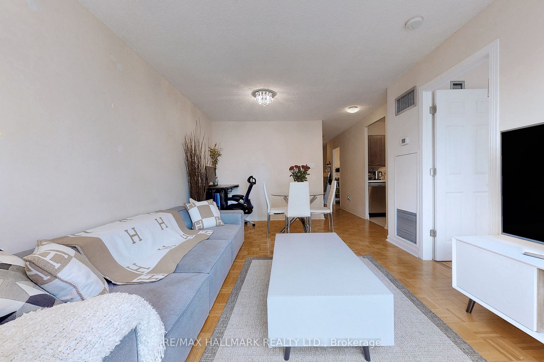 44 St Joseph St, #1805