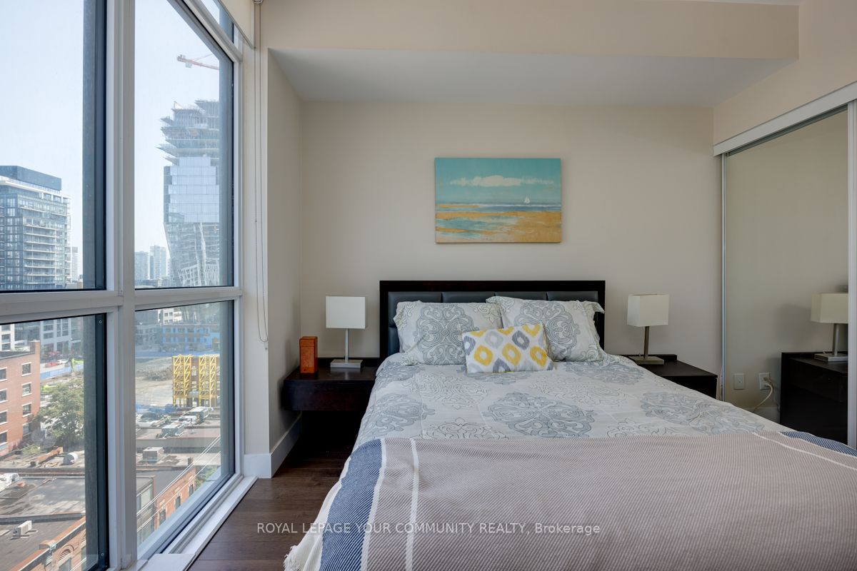 39 Sherbourne Street #1008
