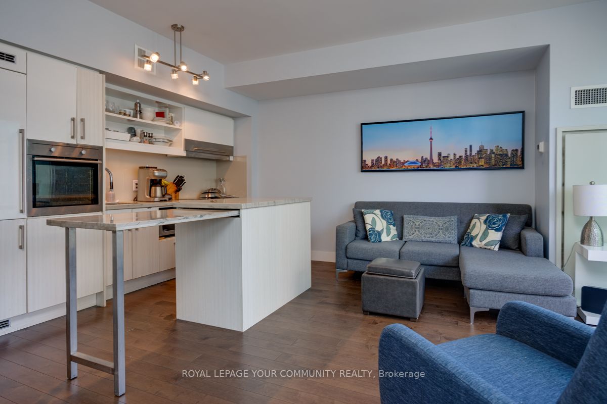 39 Sherbourne Street #1008
