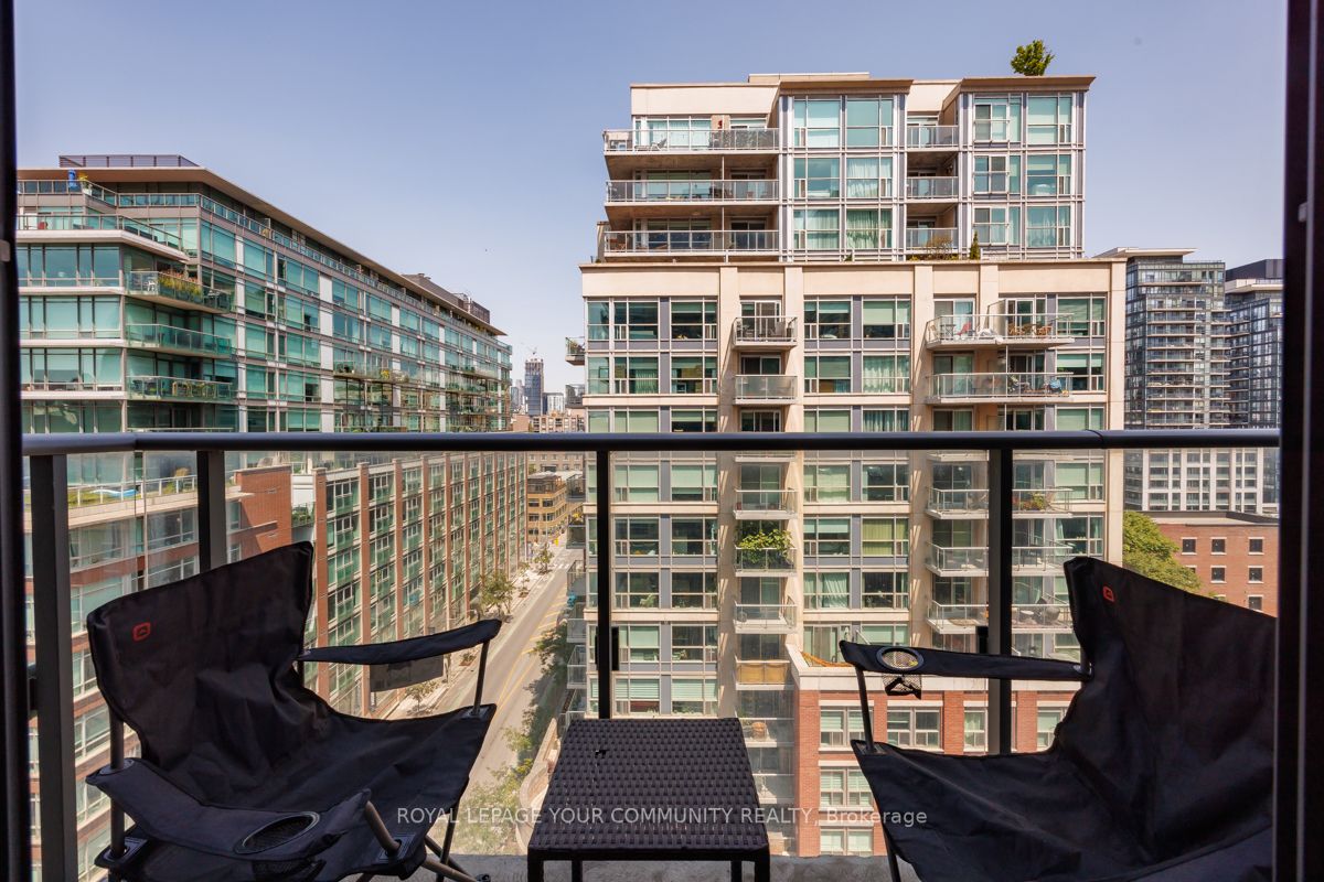 39 Sherbourne Street #1008