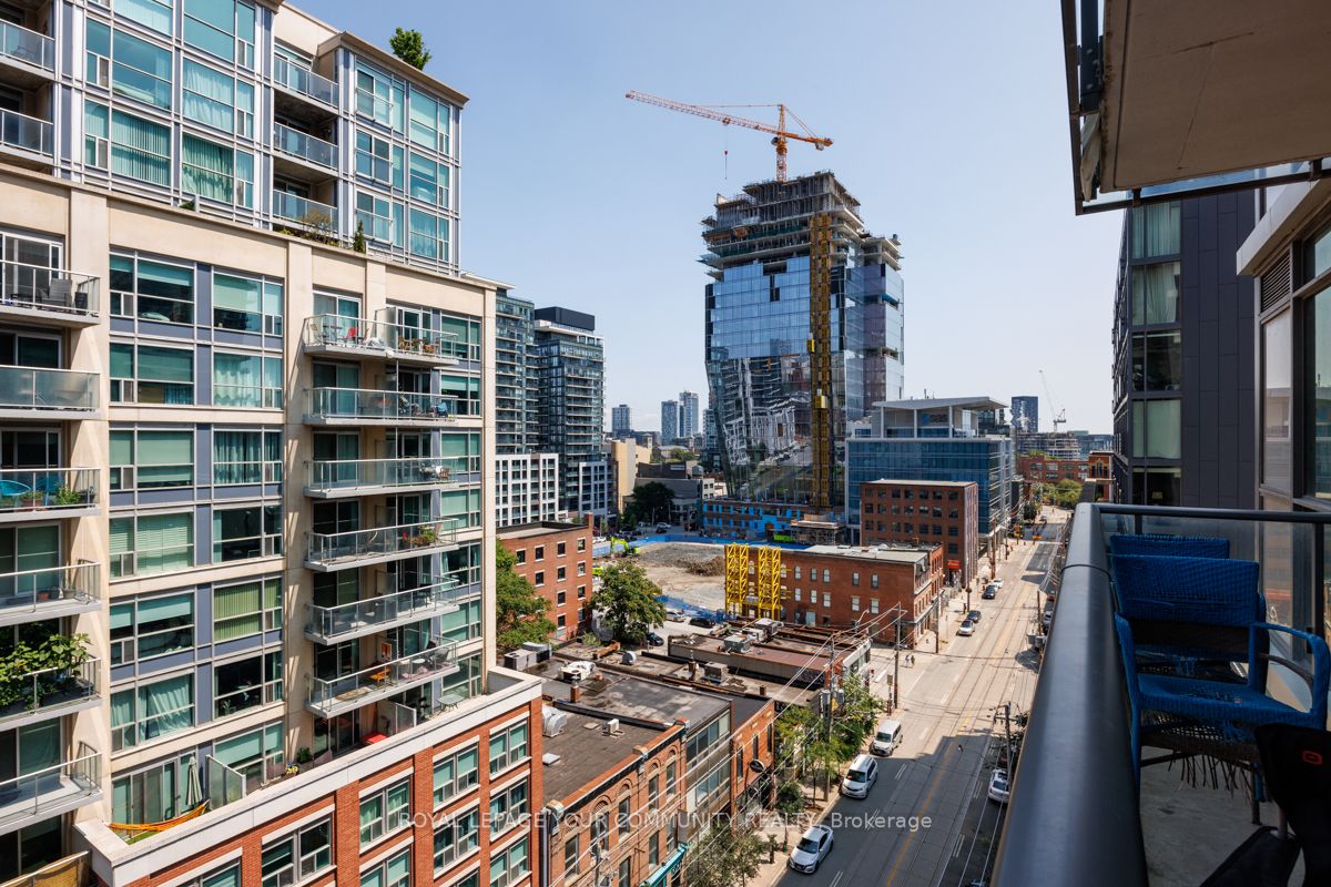 39 Sherbourne Street #1008