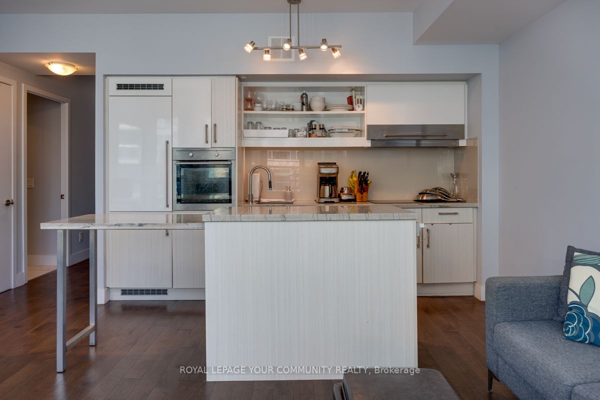 39 Sherbourne Street #1008