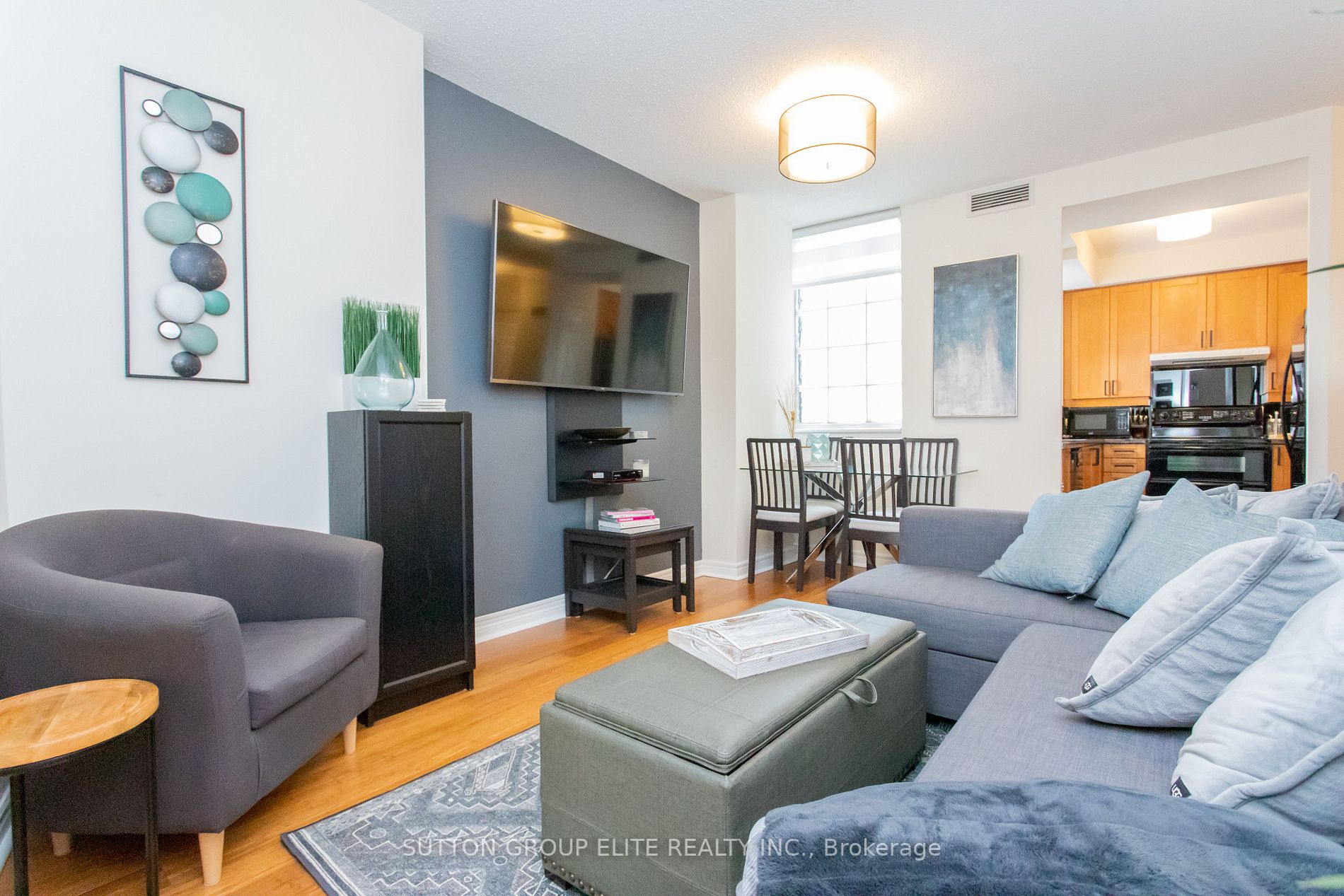 55 Bloor St E, #1907