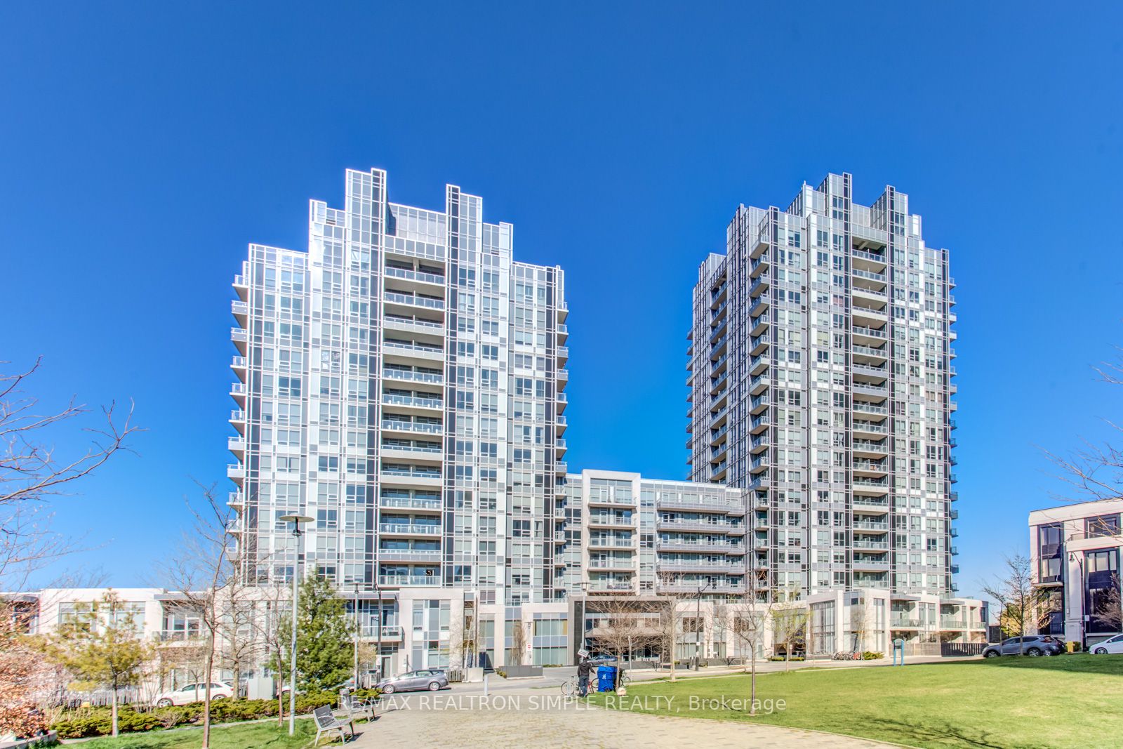 120 Harrison Garden Blvd, #1032