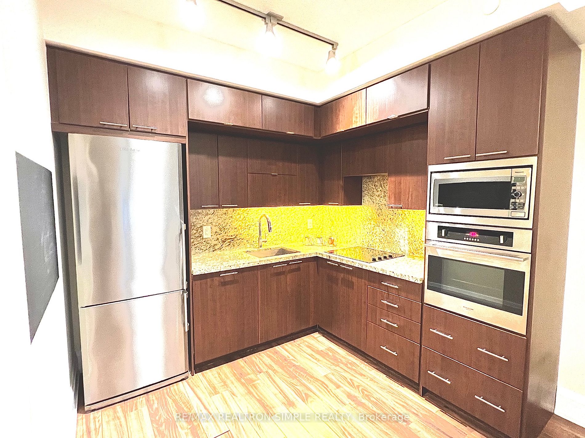 120 Harrison Garden Blvd, #1032