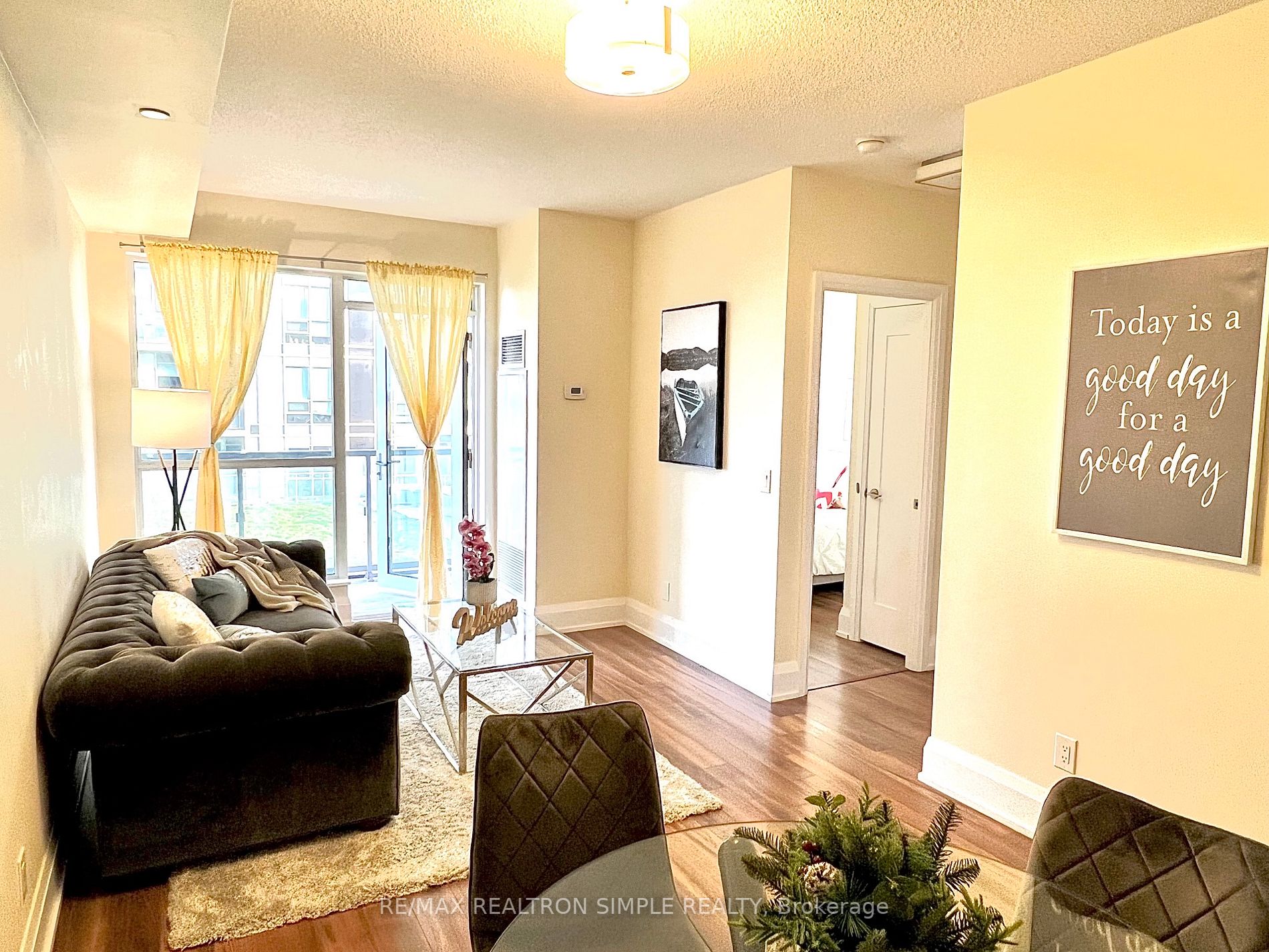 120 Harrison Garden Blvd, #1032