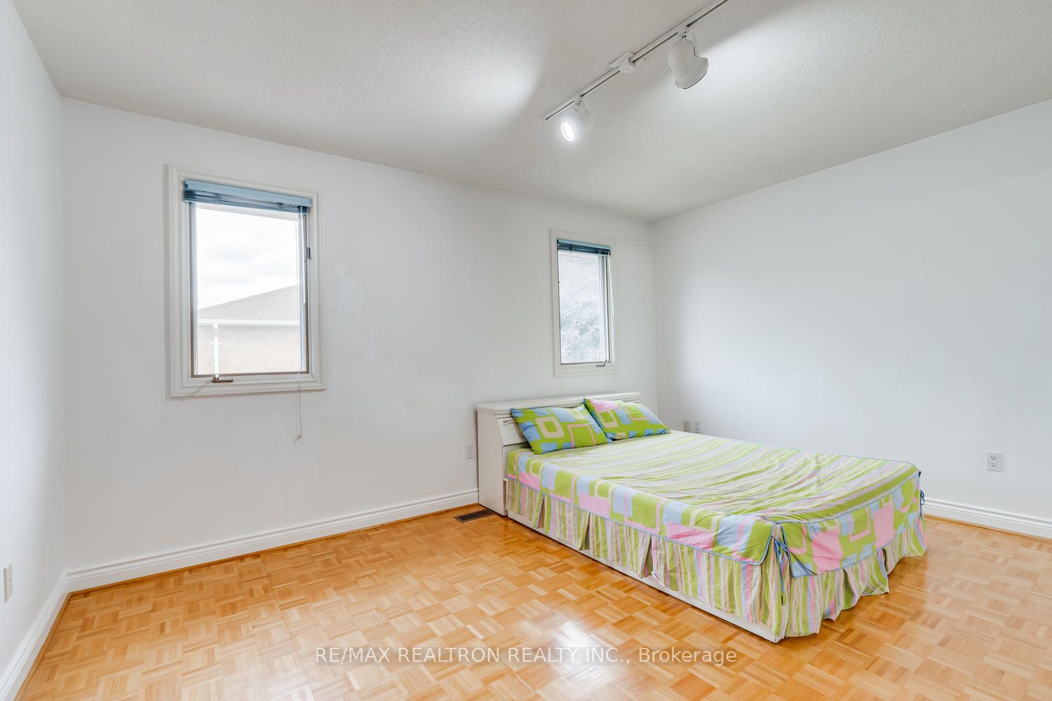 Listing C6725402 - Large Photo # 22