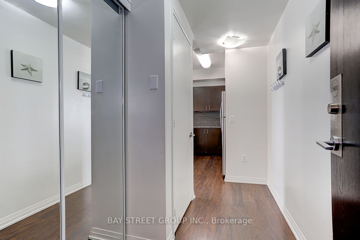 25 Cole St, #1603