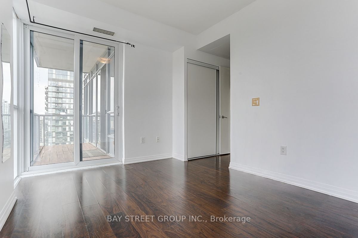 25 Cole St, #1603