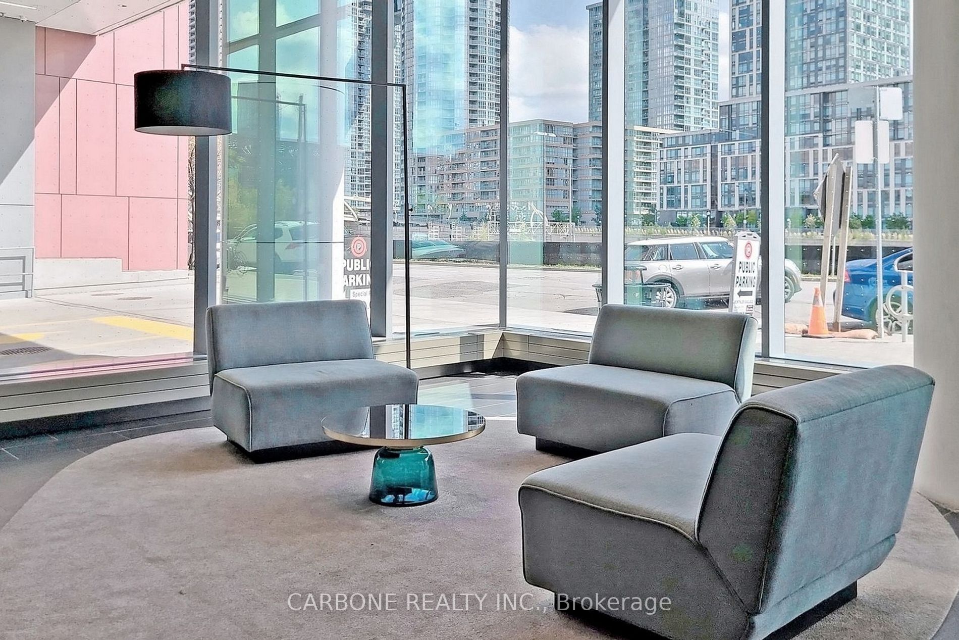 576 Front St W, #1017