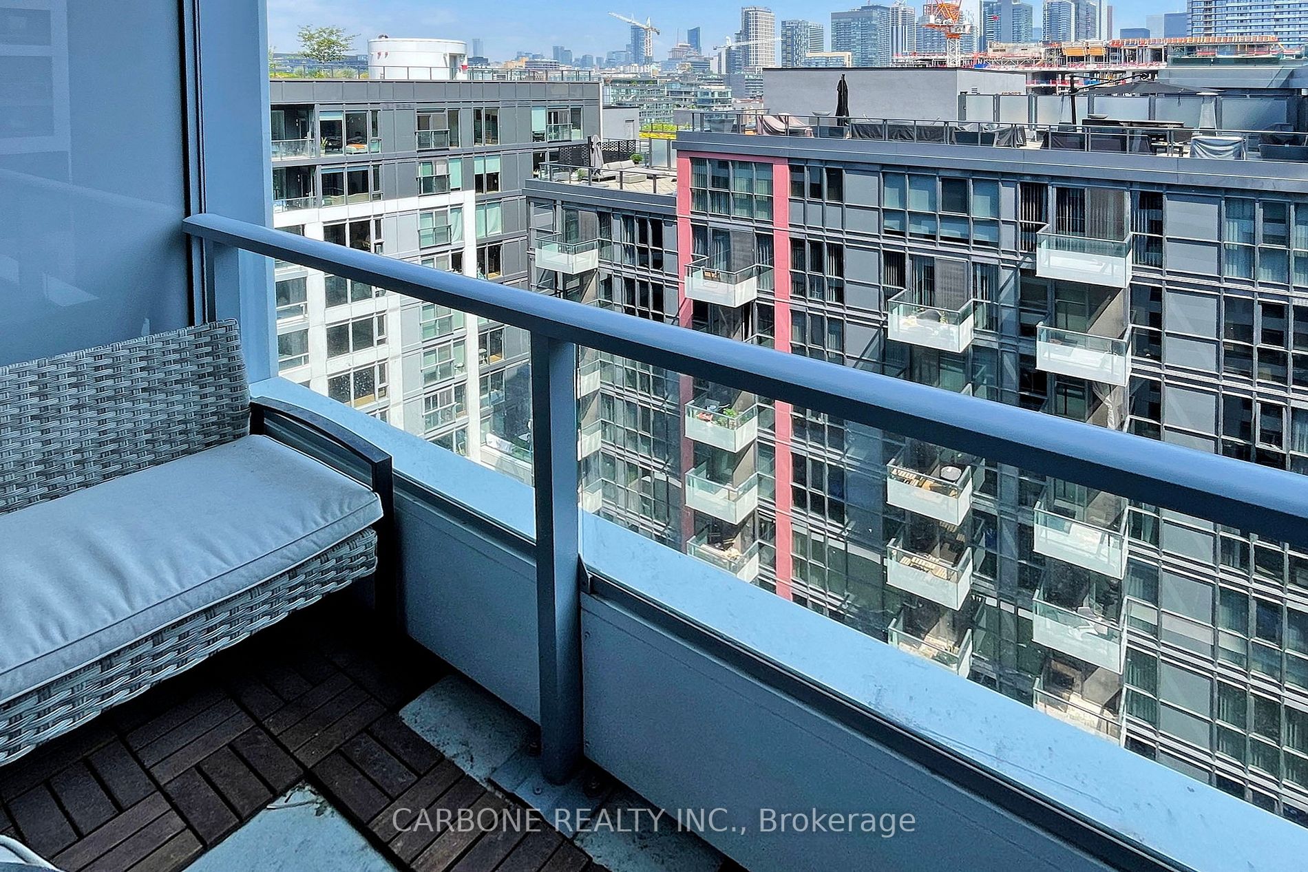 576 Front St W, #1017