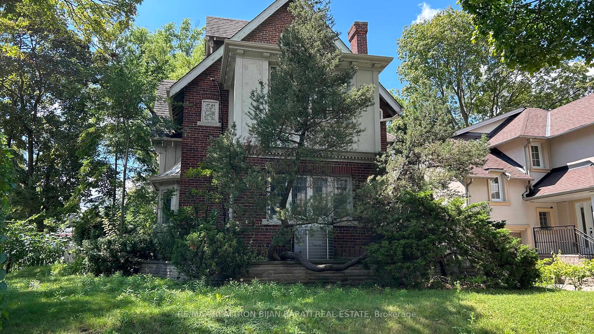 62 Elderwood Dr