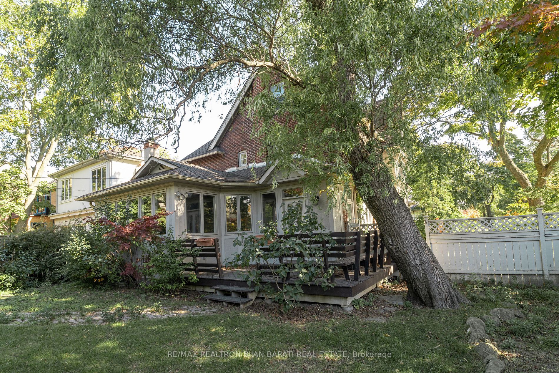 62 Elderwood Dr