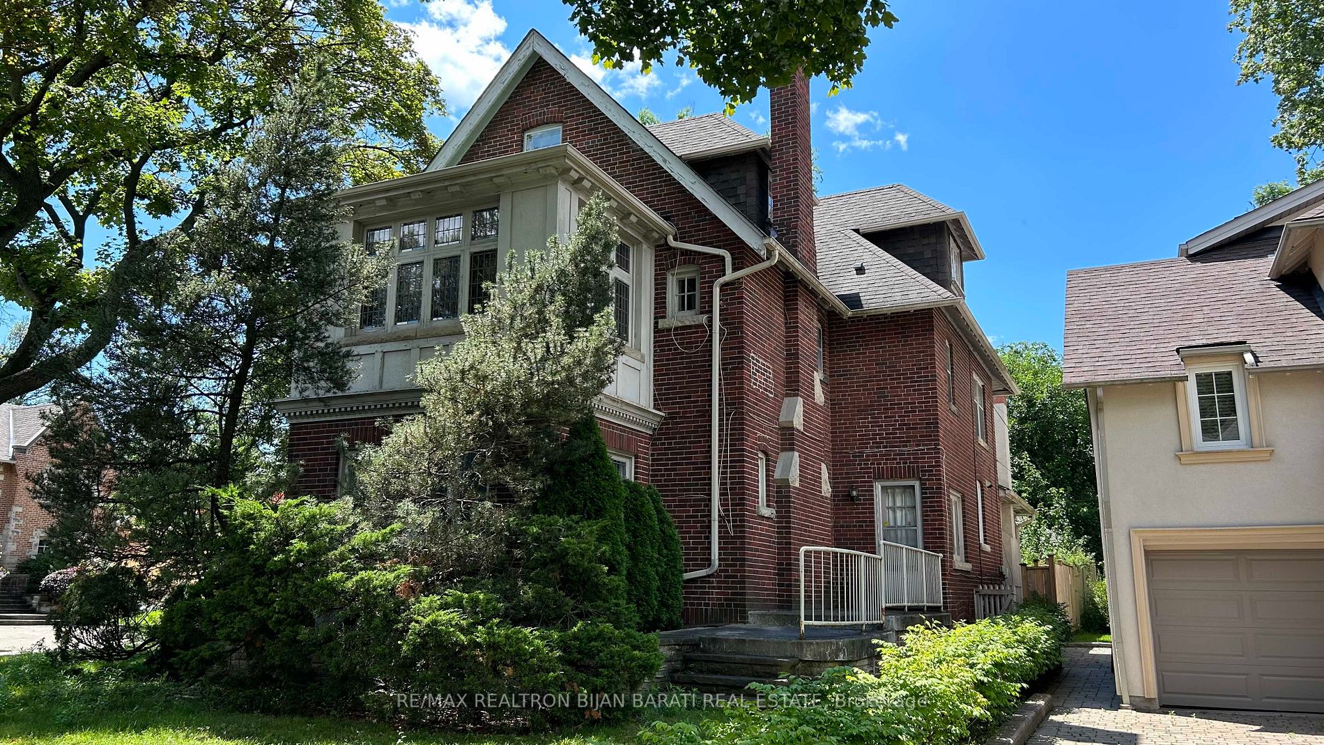 62 Elderwood Dr