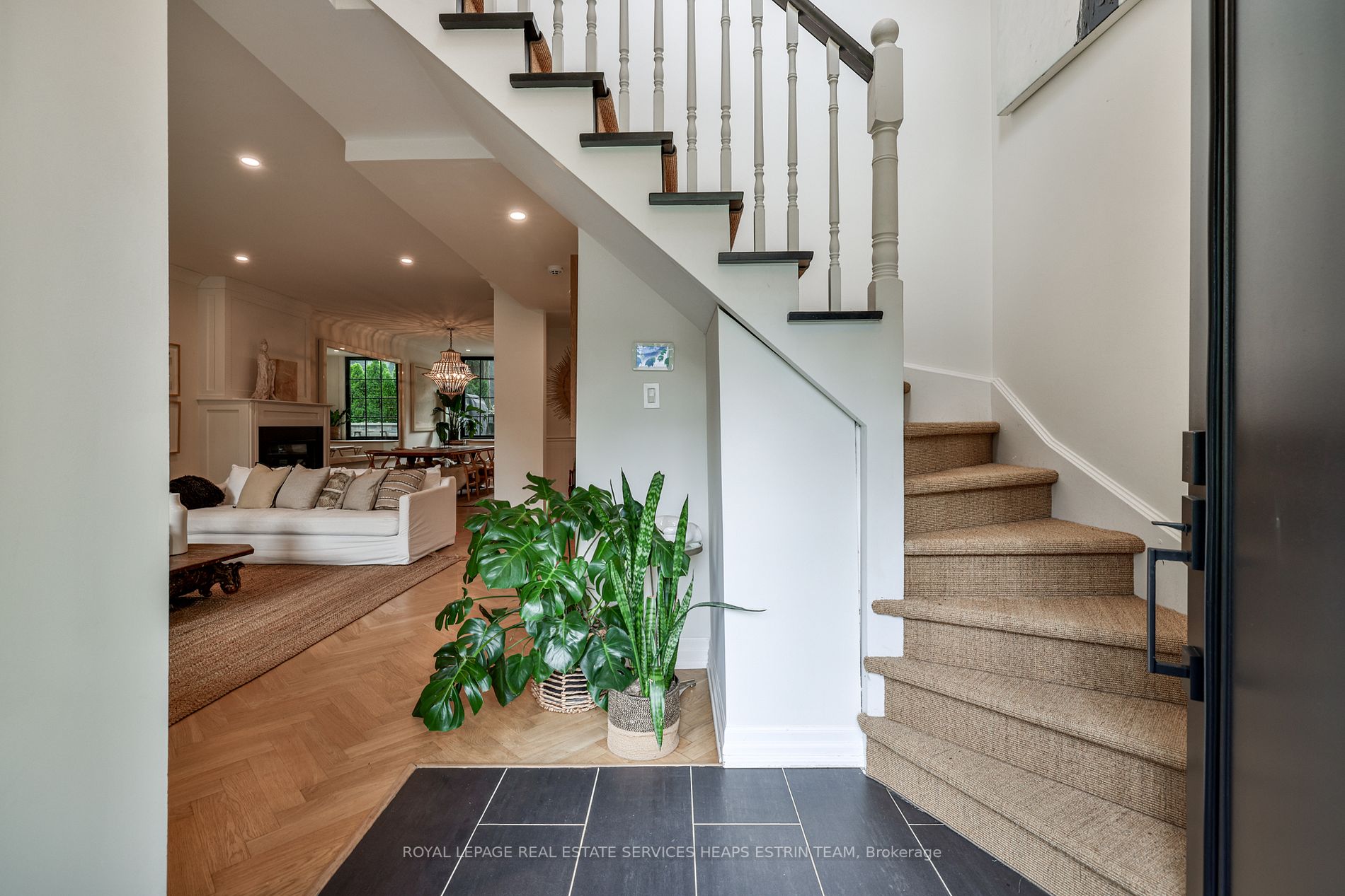 32 Nesbitt Dr