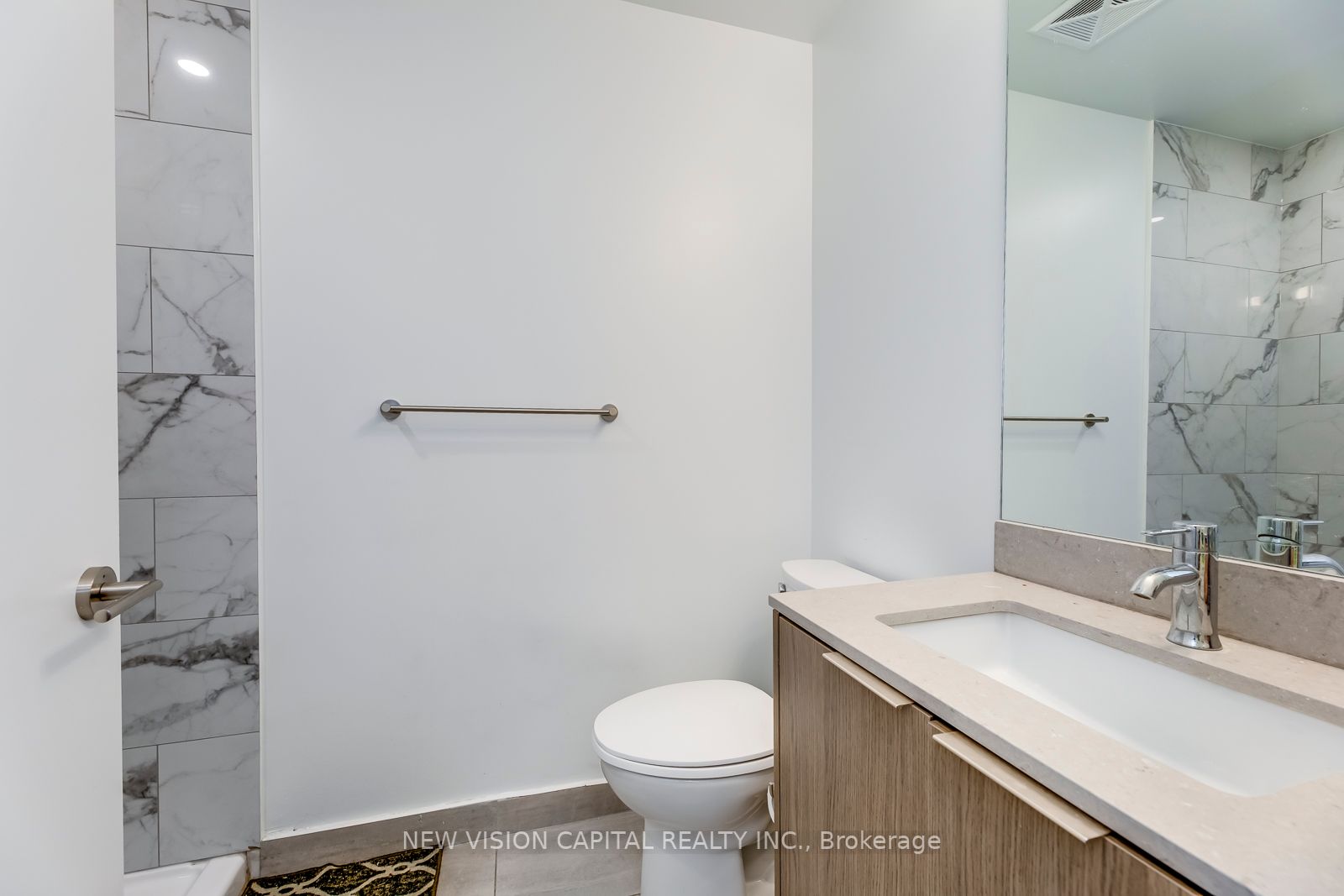 32 Forest Manor Rd, #611