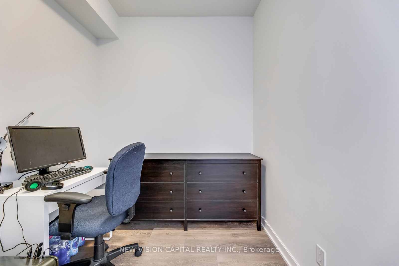 32 Forest Manor Rd, #611