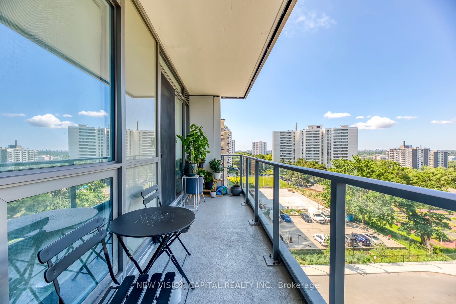 32 Forest Manor Rd, #611