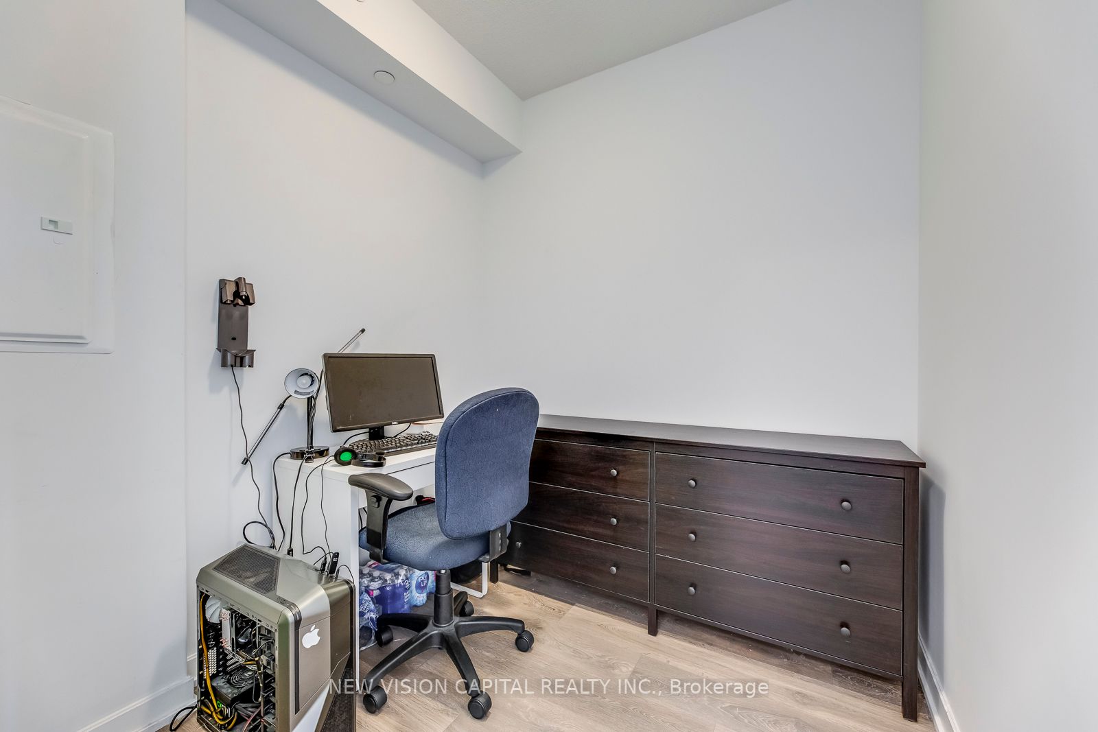 32 Forest Manor Rd, #611