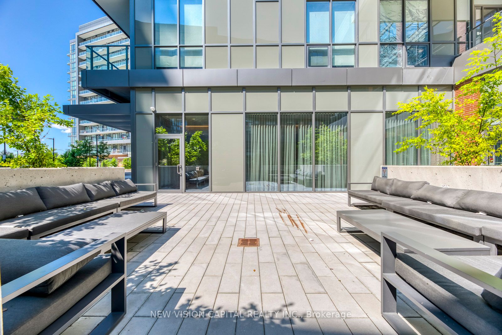 32 Forest Manor Rd, #611
