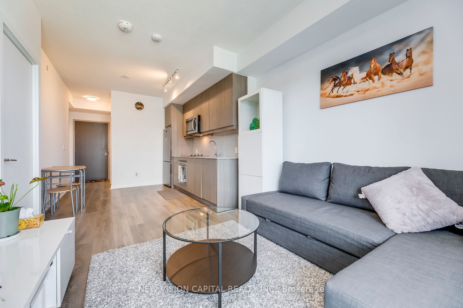 32 Forest Manor Rd, #611