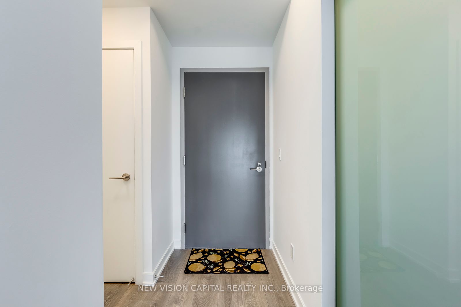 32 Forest Manor Rd, #611