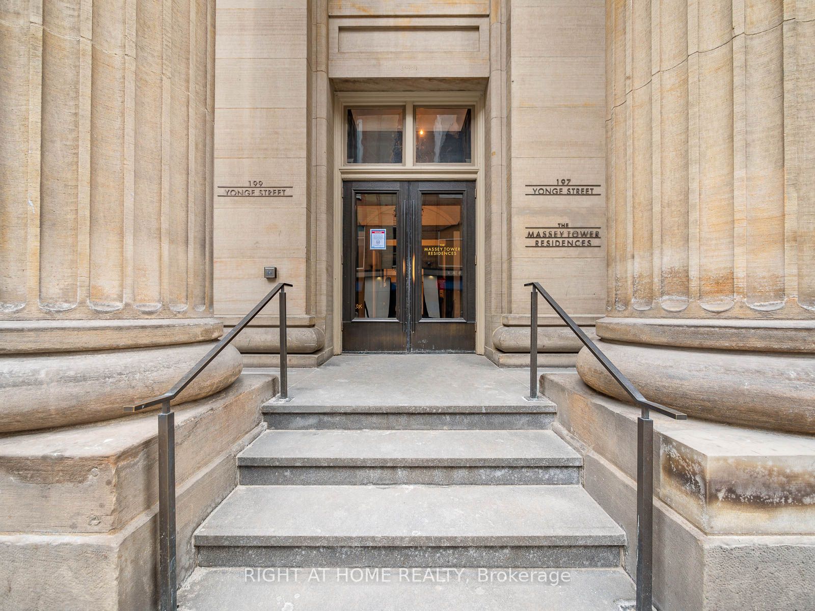 197 Yonge St, #5607