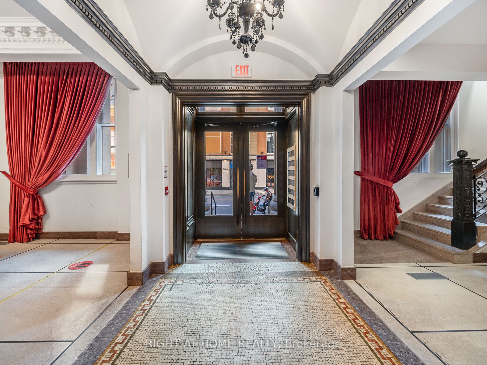 197 Yonge St, #5607